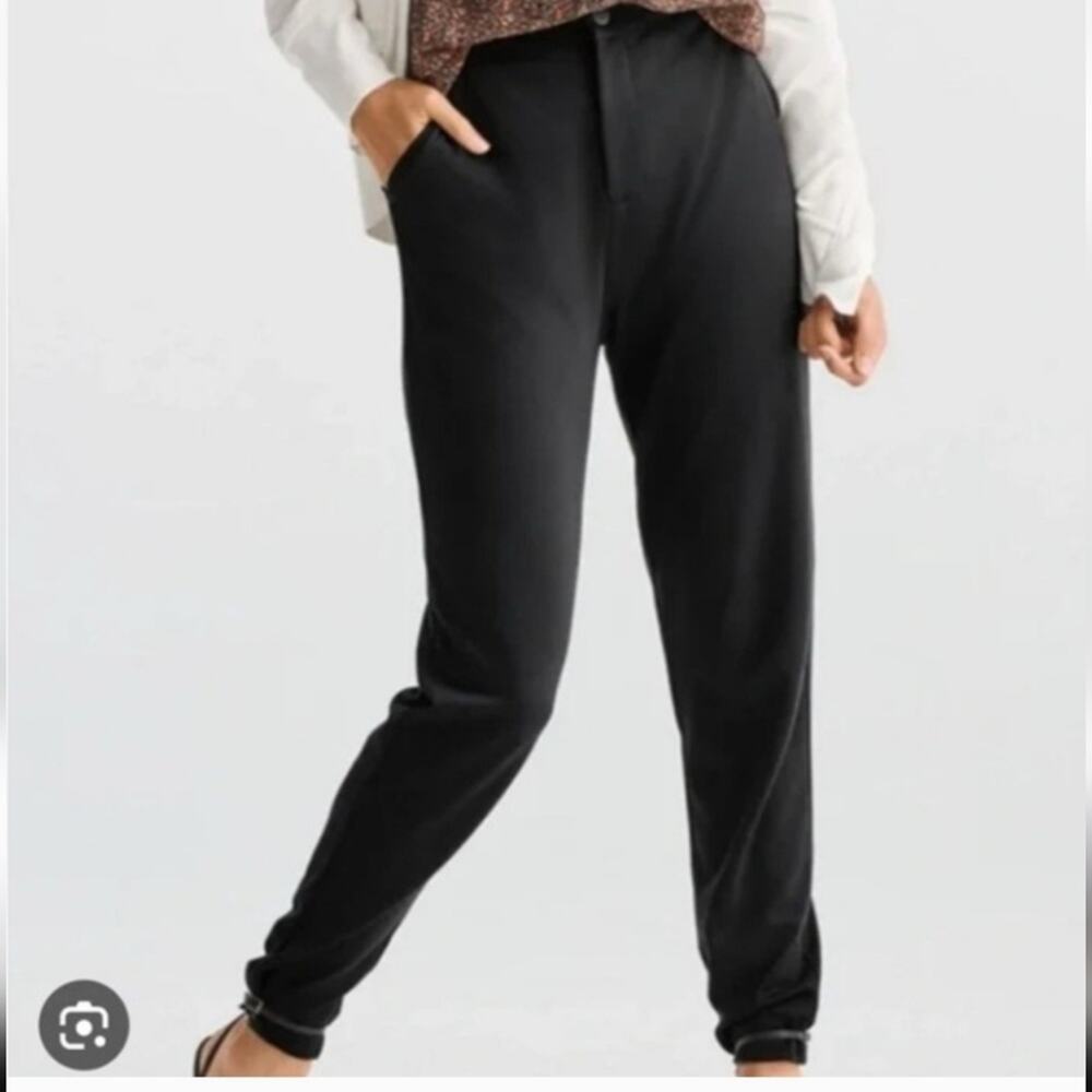 Cabi Pogger Style 6267 Black Casual / Career Pants Stretchy Knit Size medium